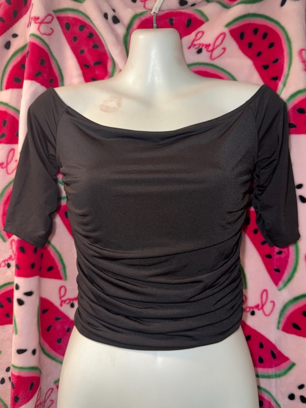 🖤 silence + noise Off-Shoulder Ruched Crop Top